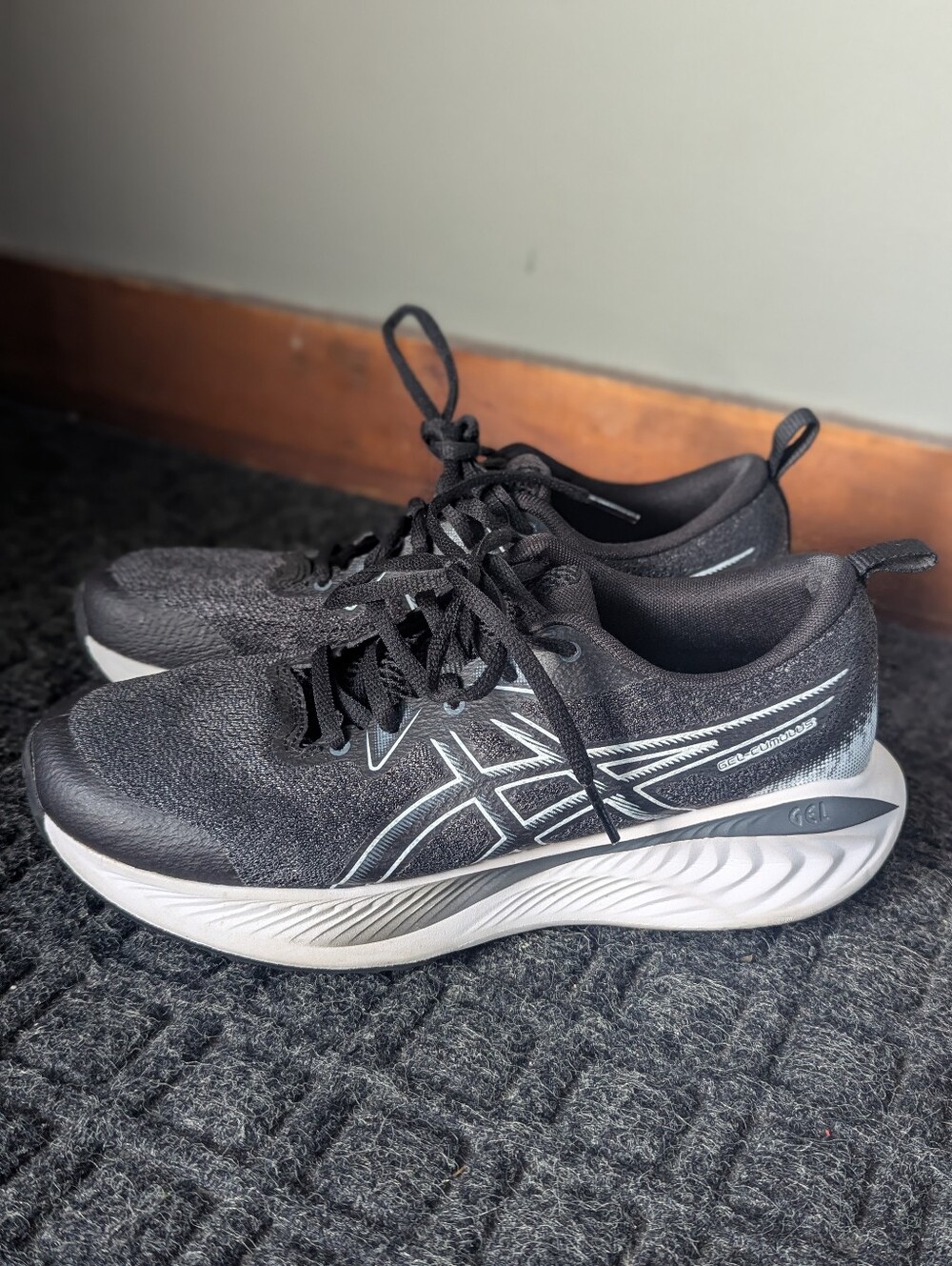 Excellent Condition Asics Gel Cumulus